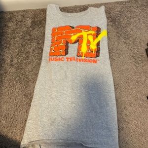 mtv gray t-shirt